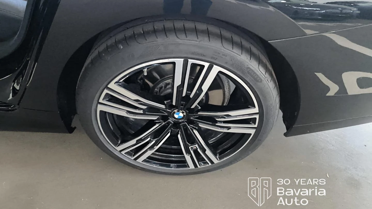 BMW 740 d xDrive M Sport Pro Individual Panorama Sky, снимка 17 - Автомобили и джипове - 54378484