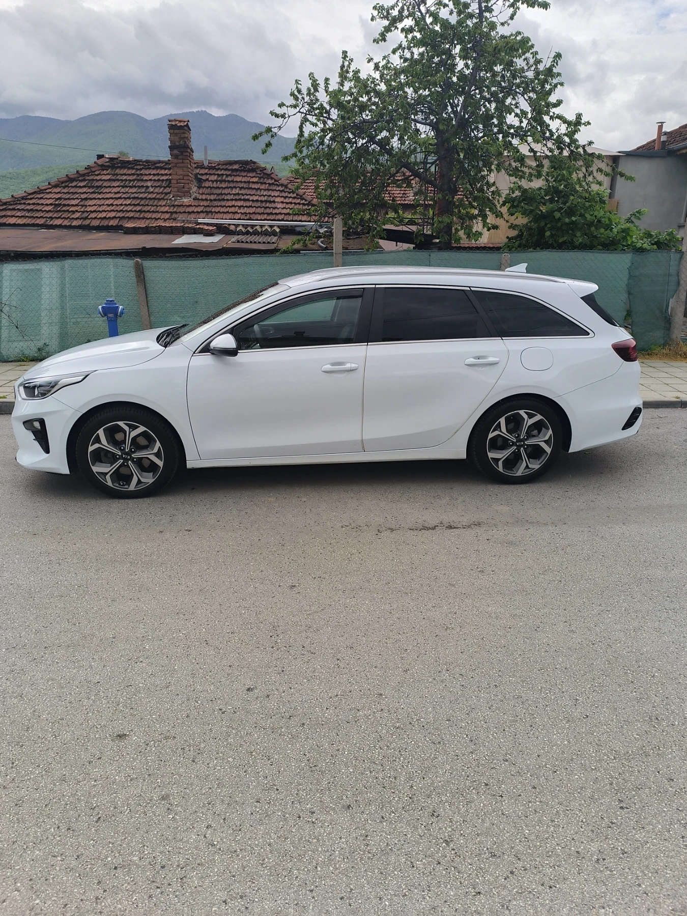 Kia Ceed 1.4     BRC , снимка 2 - Автомобили и джипове - 54483373