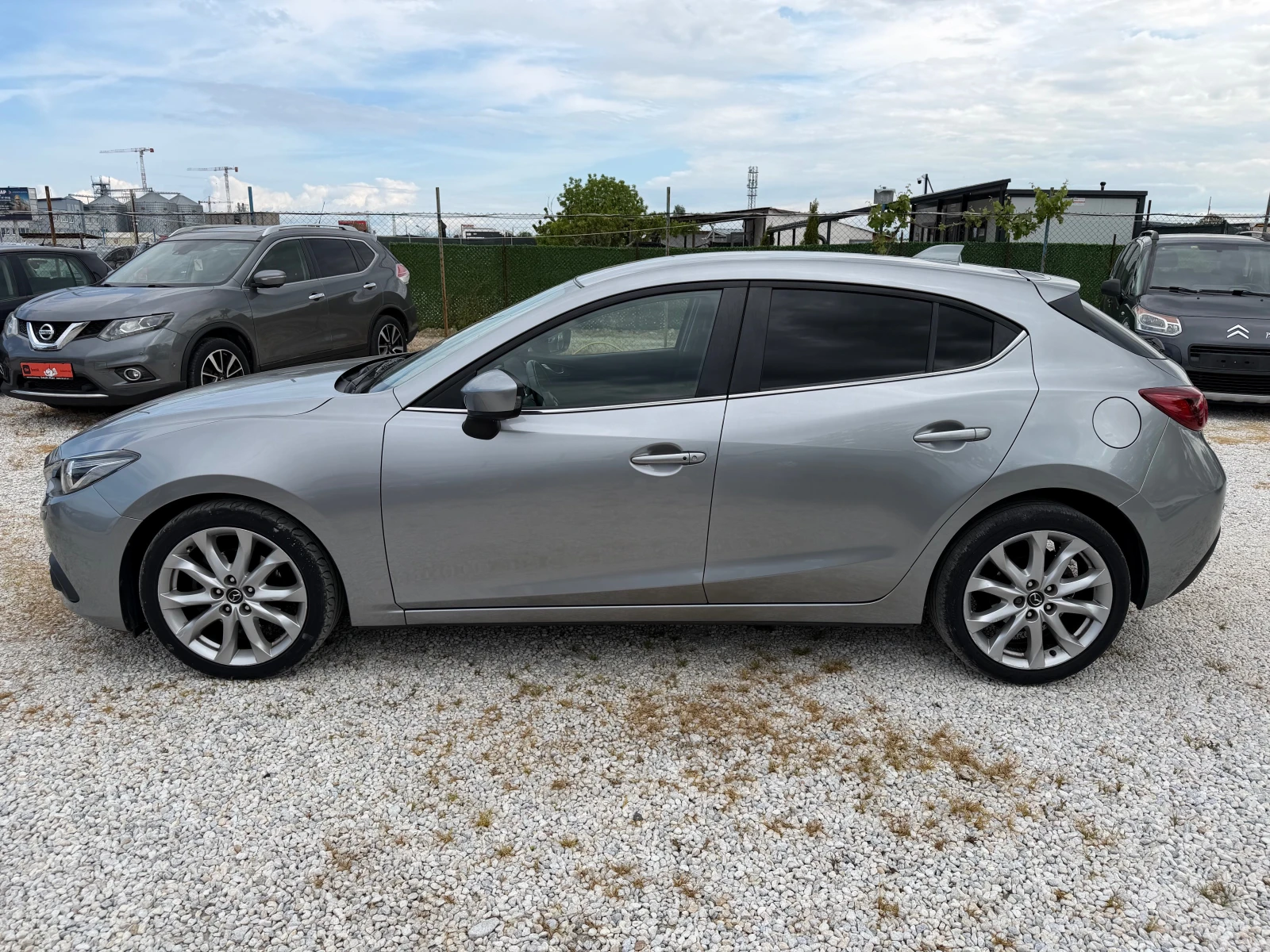 Mazda 3 2.2D-NAVI-KAMERA-PODGREV-HEAD UP-AVTOMAT-XENON | Mobile.bg � ����������� 2