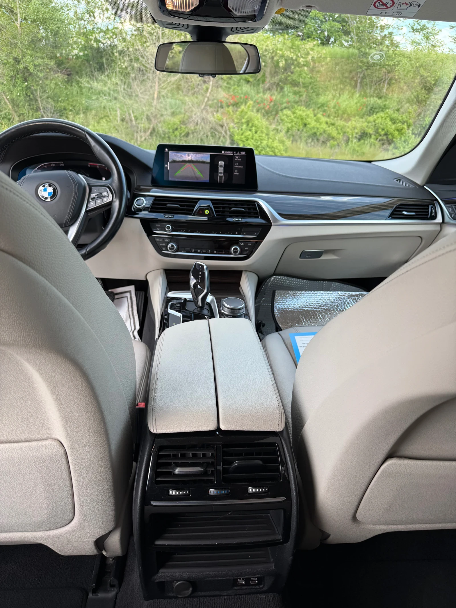 BMW 520 2.0D HYBRID , снимка 12 - Автомобили и джипове - 54560192