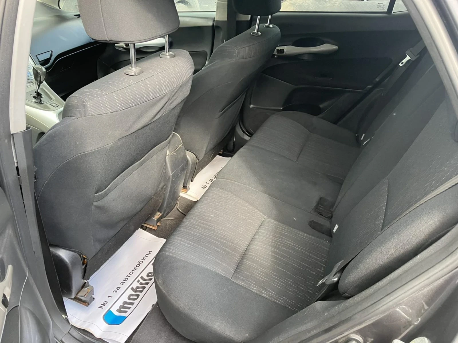Toyota Auris, снимка 11 - Автомобили и джипове - 54621354