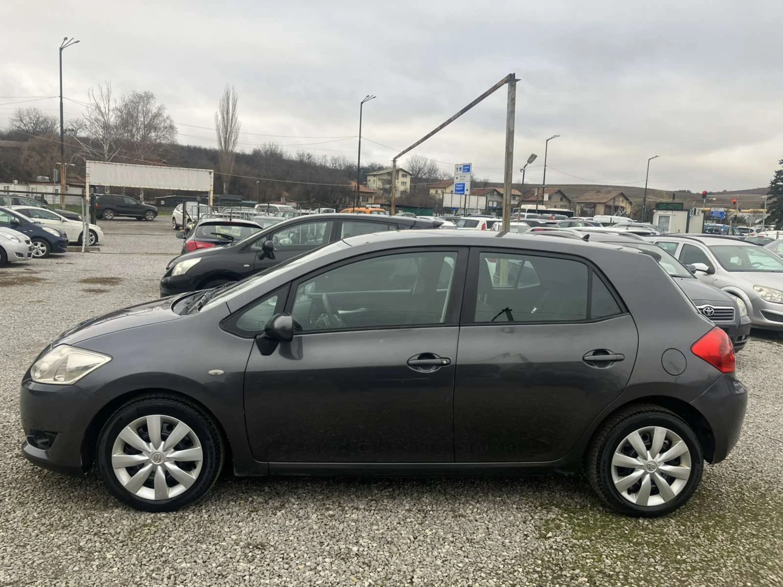 Toyota Auris, снимка 7 - Автомобили и джипове - 54621354