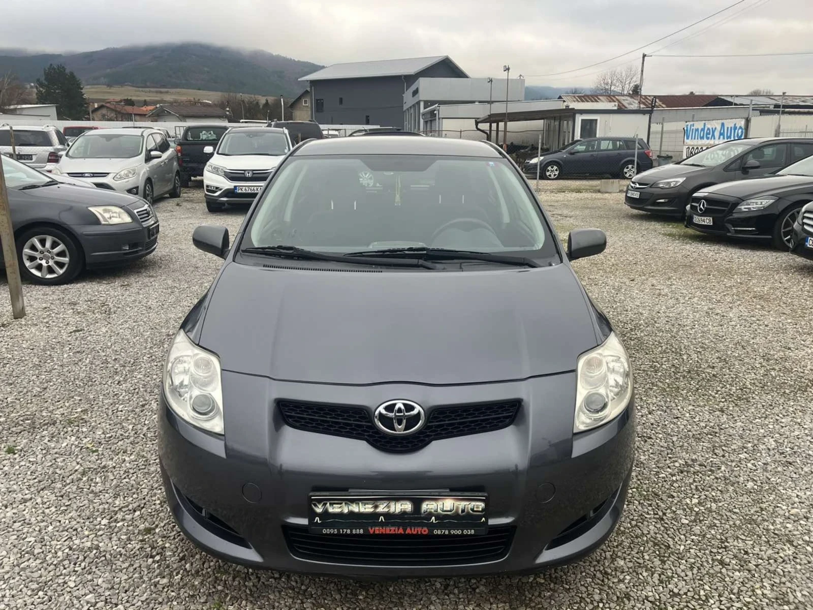 Toyota Auris, снимка 2 - Автомобили и джипове - 54621354