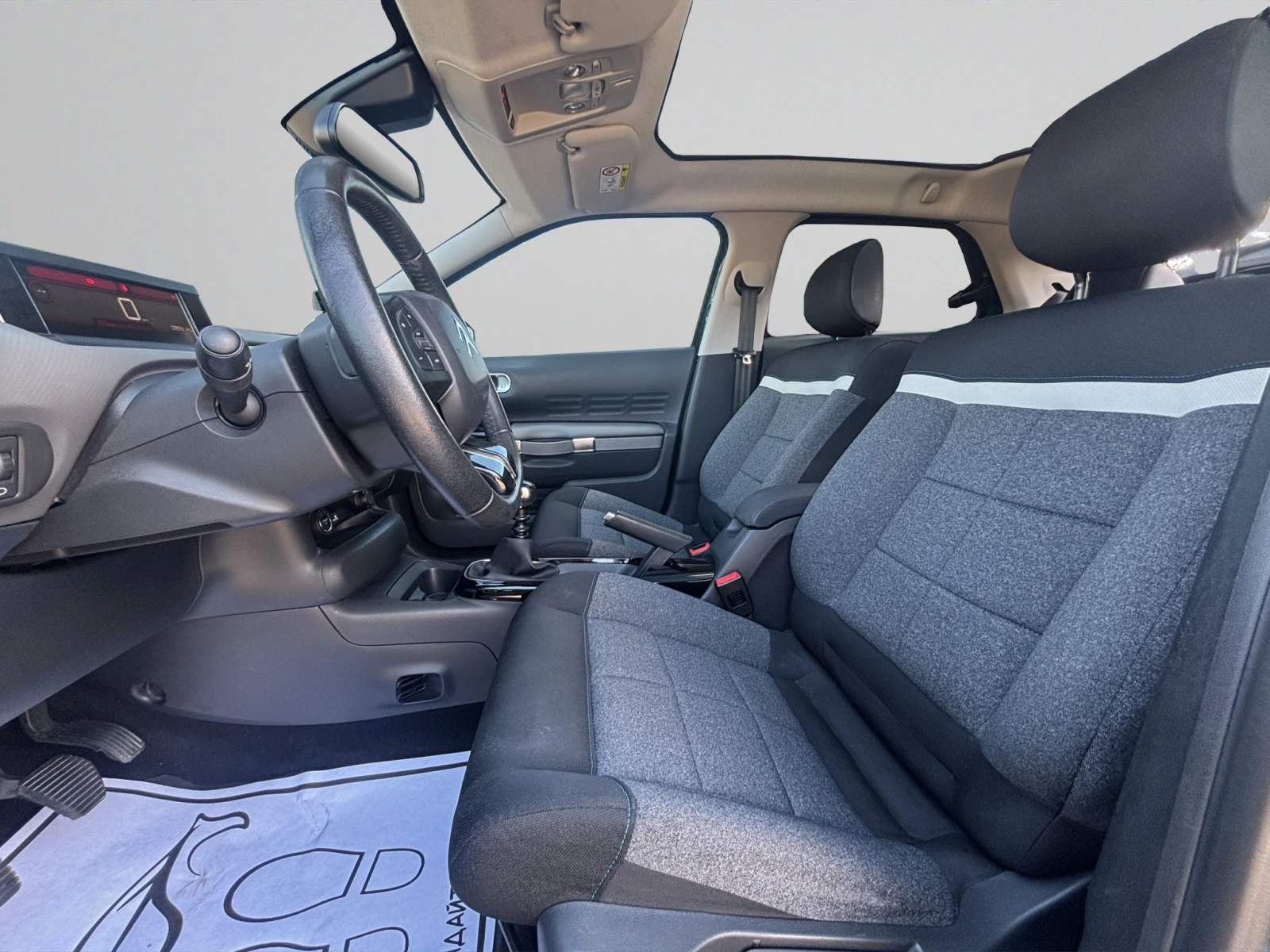 Citroen C4 Cactus 1.2 THP 130 BVM6 ЛИЗЛИНГ ГАРАНЦИЯ 2 г., снимка 10 - Автомобили и джипове - 54696503