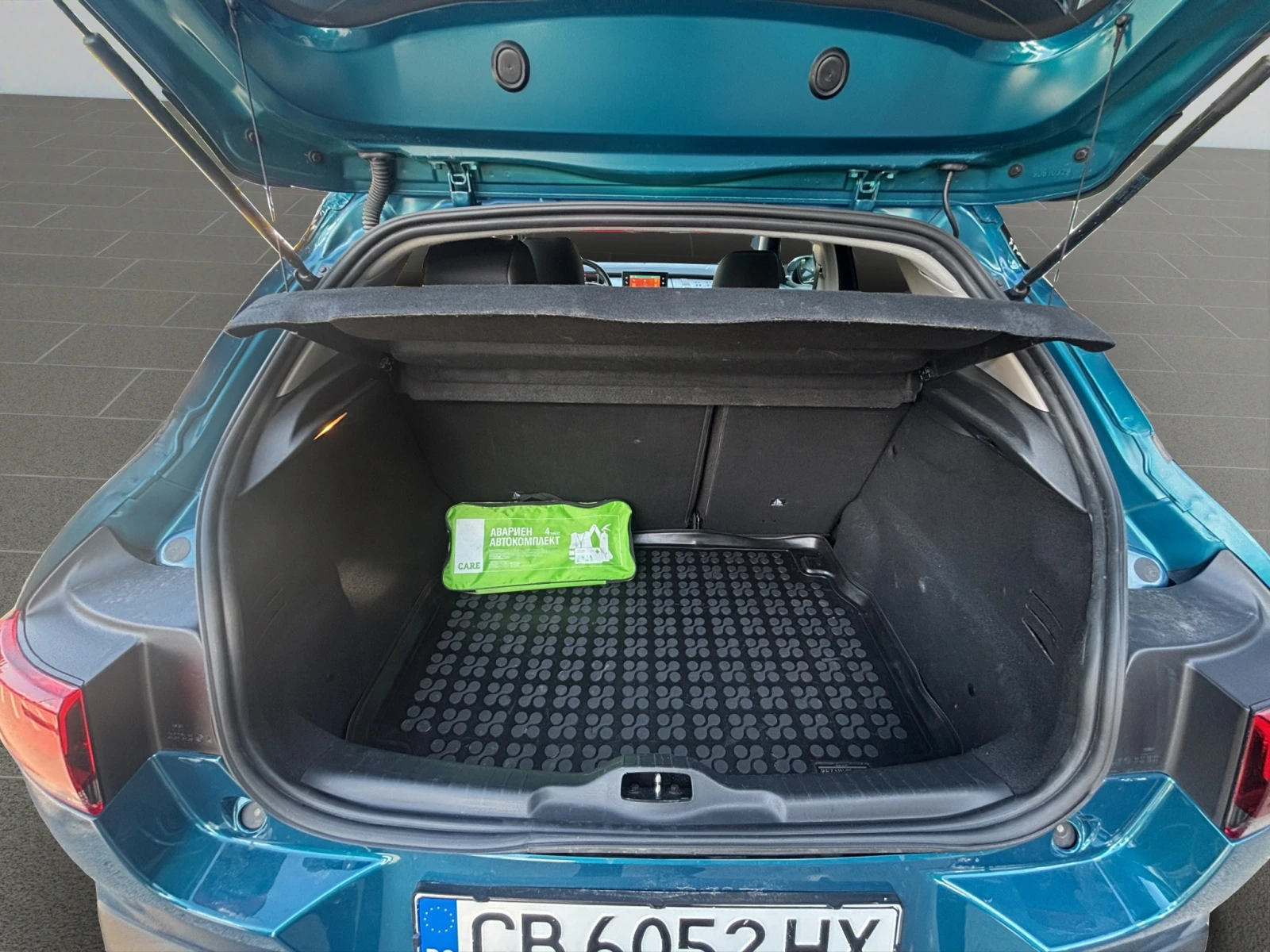 Citroen C4 Cactus 1.2 THP 130 BVM6 ЛИЗЛИНГ ГАРАНЦИЯ 2 г., снимка 13 - Автомобили и джипове - 54696503