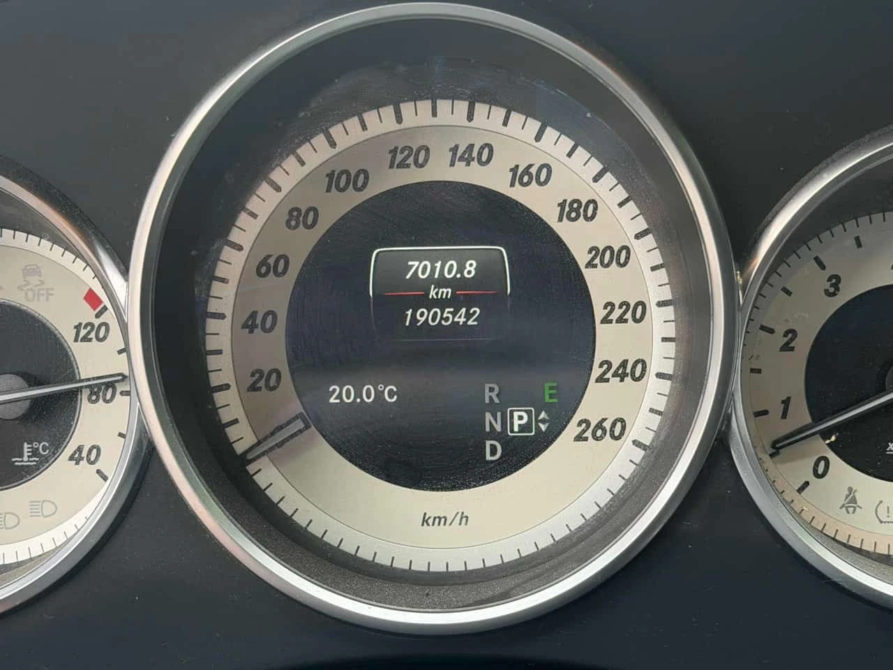 Mercedes-Benz CLS 400 4MATIC * AMG PACK* 360 KAMEPA* ПОДГРЕВИ* ШИБИДАХ* , снимка 8 - Автомобили и джипове - 54813091