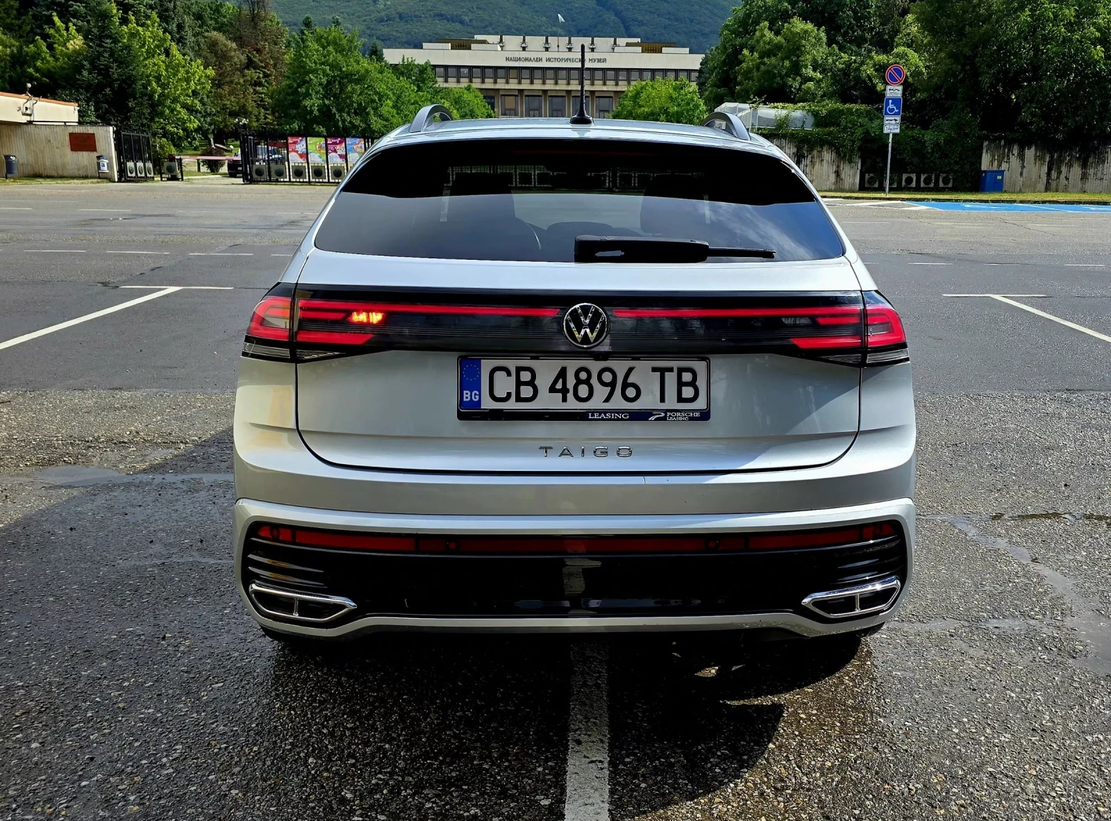 VW Taigo R-line 1.5 TSI ГАРАНЦИЯ, снимка 4 - Автомобили и джипове - 55252653