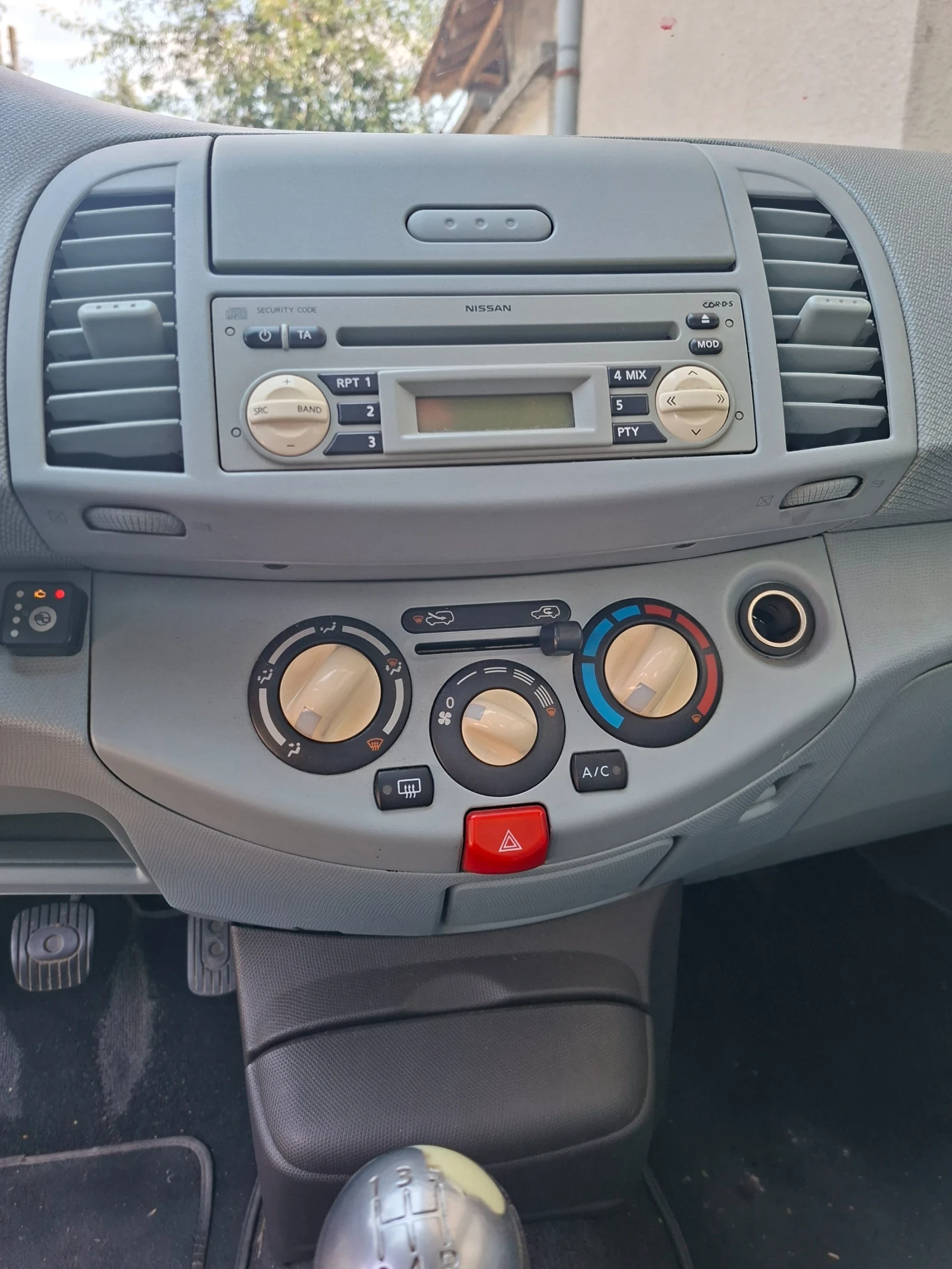 Nissan Micra 1.6, снимка 4 - Автомобили и джипове - 55340537