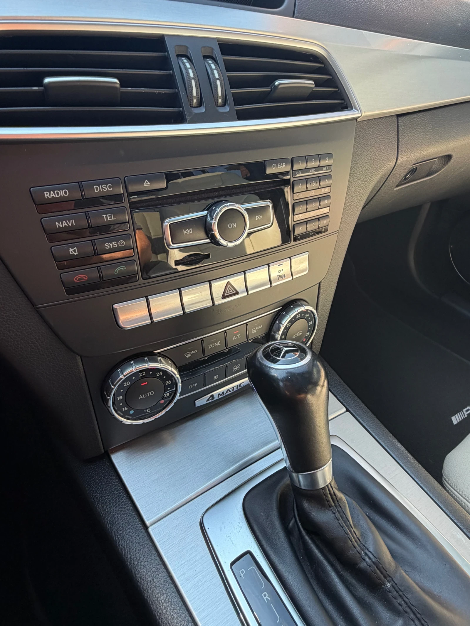 Mercedes-Benz C 250 AMG-LINE/4-matic, снимка 12 - Автомобили и джипове - 55535914