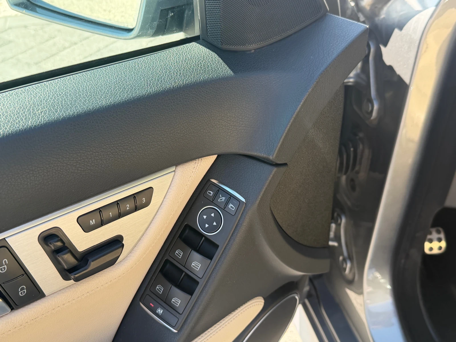 Mercedes-Benz C 250 AMG-LINE/4-matic, снимка 11 - Автомобили и джипове - 55535914