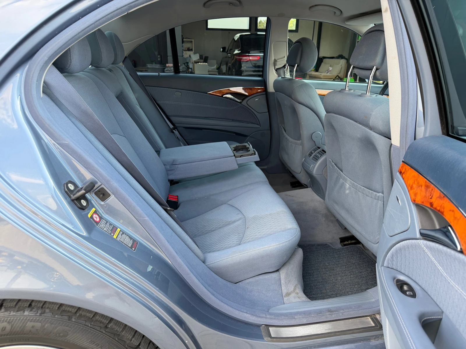 Mercedes-Benz E 240 Elegance * NAVI* Xenon* , снимка 14 - Автомобили и джипове - 55578856