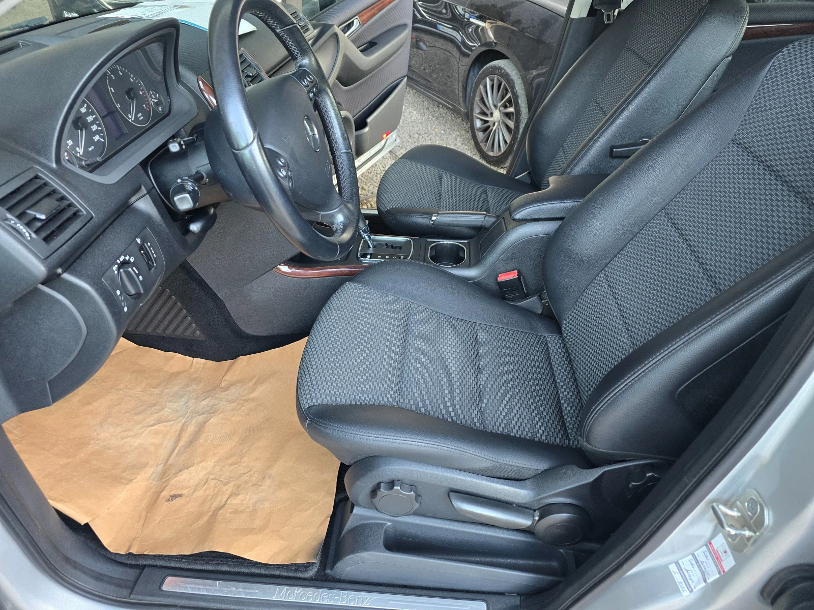 Mercedes-Benz A 170 1.7 автоматик перфектна, снимка 7 - Автомобили и джипове - 55592125