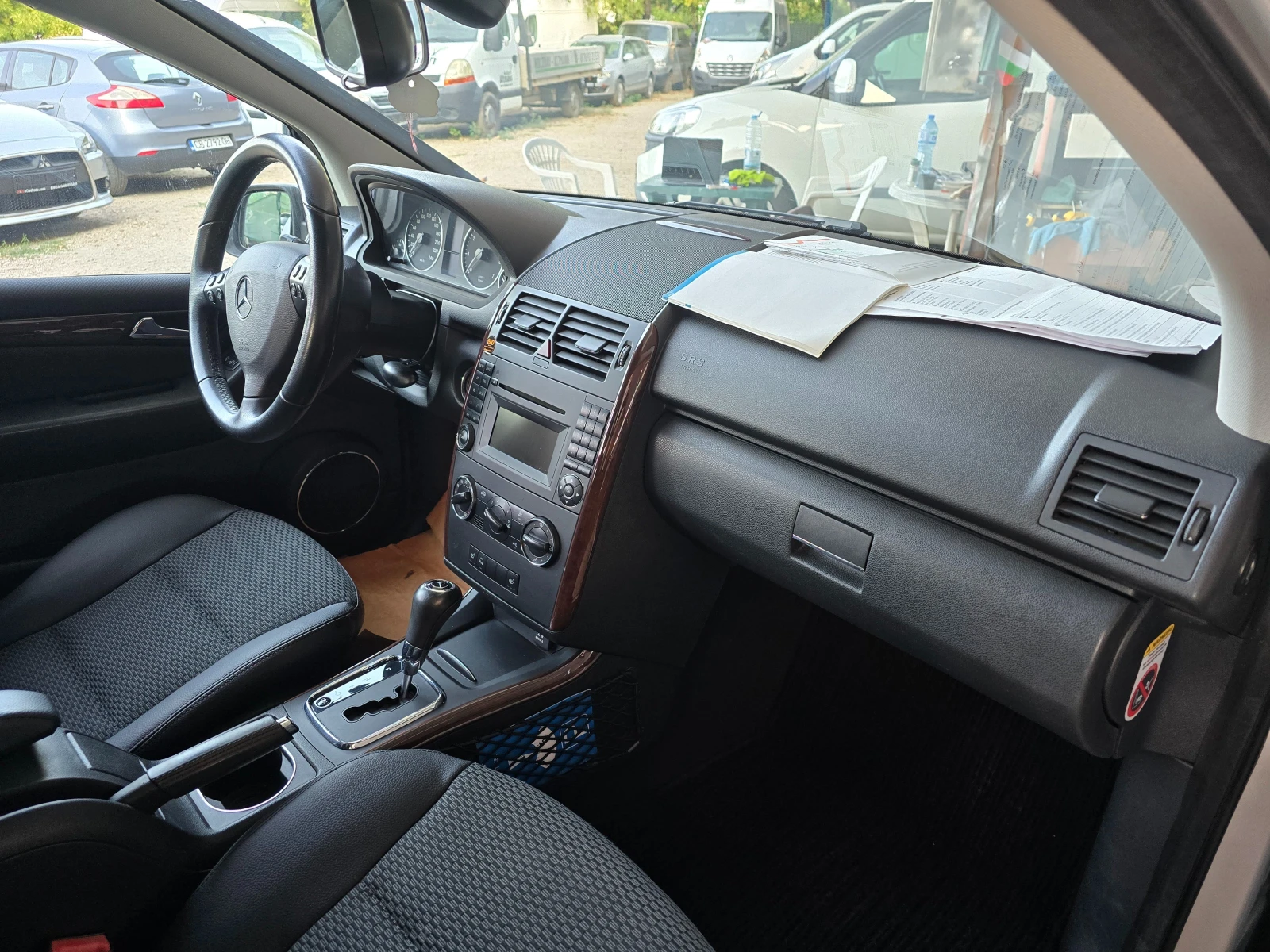Mercedes-Benz A 170 1.7 автоматик перфектна, снимка 11 - Автомобили и джипове - 55592125