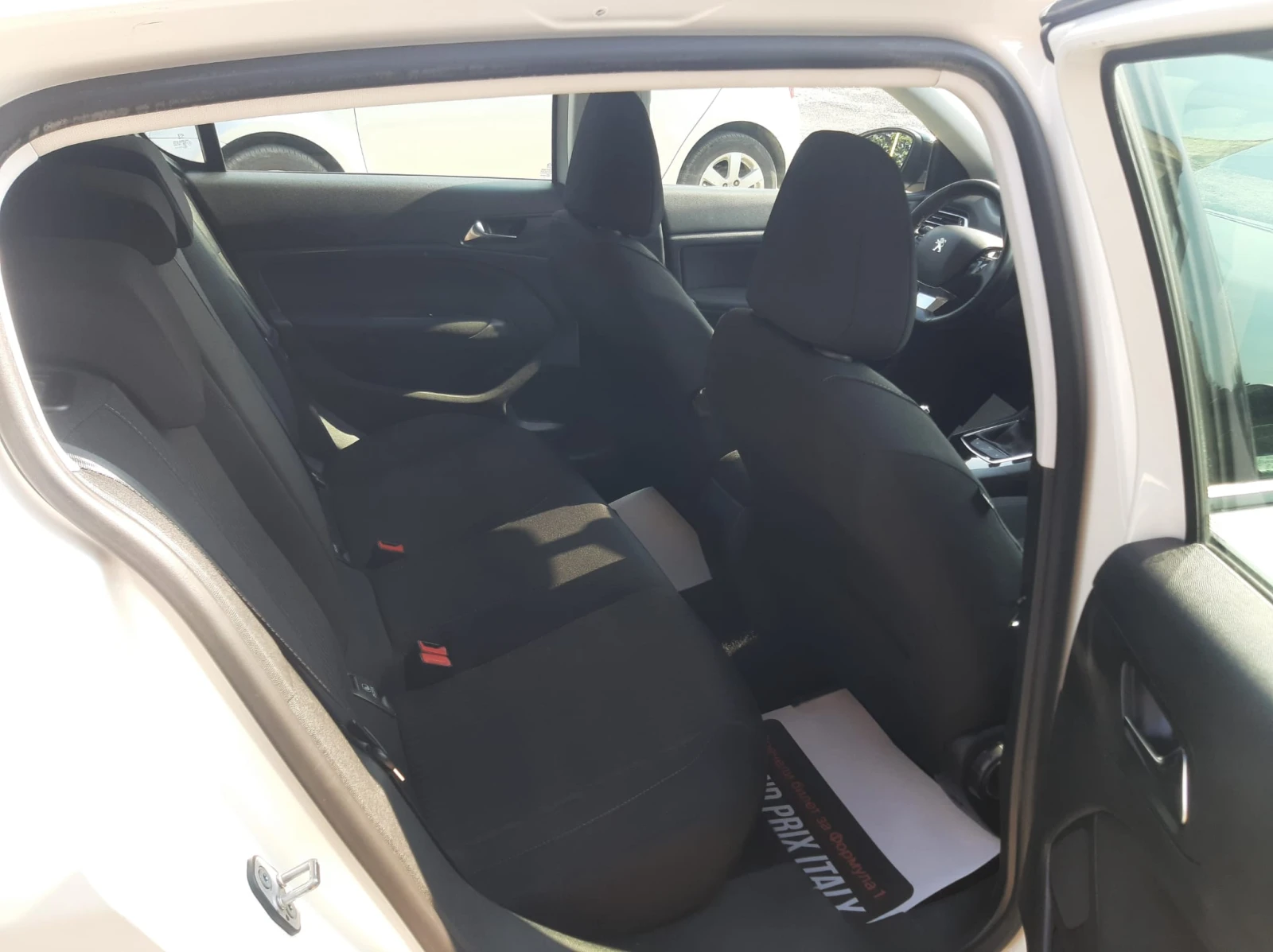 Peugeot 308 * * 1.6BlueHDI* * АВТОМАТИК* * EURO-6B* НАВИГАЦИЯ , снимка 10 - Автомобили и джипове - 55970510