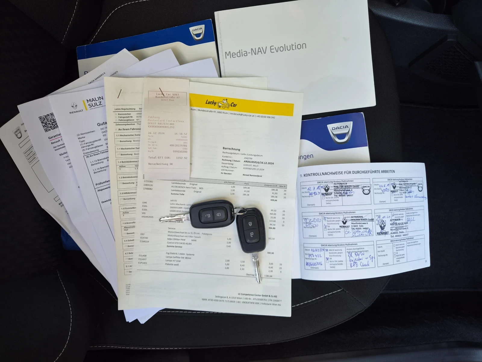 Dacia Sandero 1.0i 73кс EURO 6C 2 комплекта гуми с джанти, снимка 11 - Автомобили и джипове - 55988194