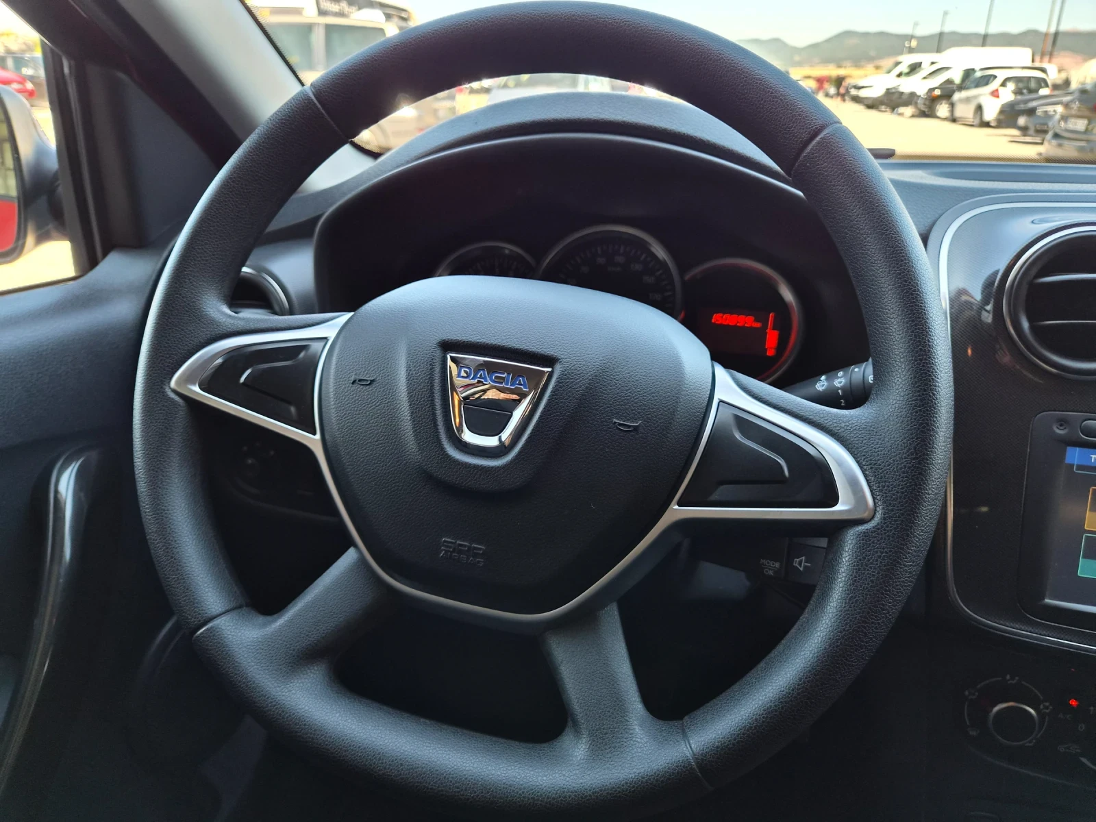 Dacia Sandero 1.0i 73кс EURO 6C 2 комплекта гуми с джанти, снимка 15 - Автомобили и джипове - 55988194