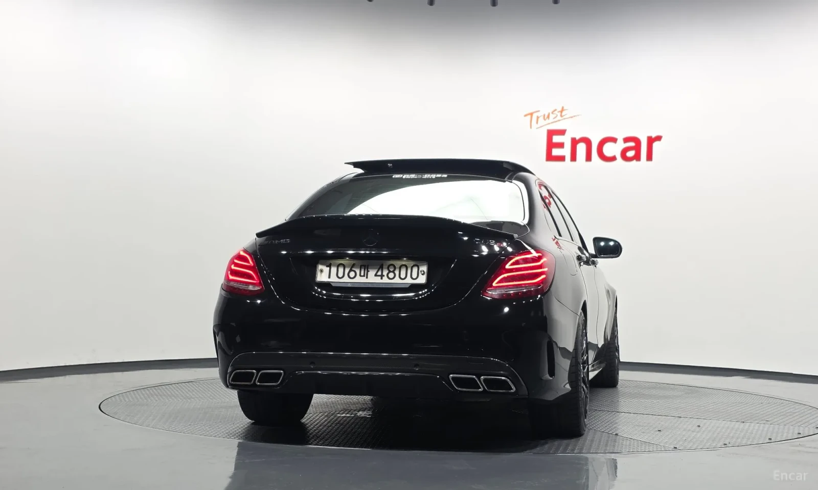Mercedes-Benz C 63 AMG TOP CENA\Realni kilometri\full extri, снимка 4 - Автомобили и джипове - 56185605