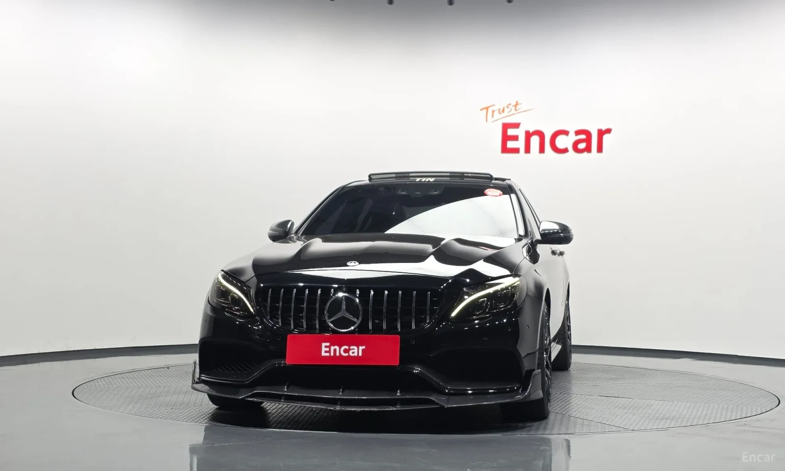 Mercedes-Benz C 63 AMG TOP CENA\Realni kilometri\full extri, снимка 3 - Автомобили и джипове - 56185605