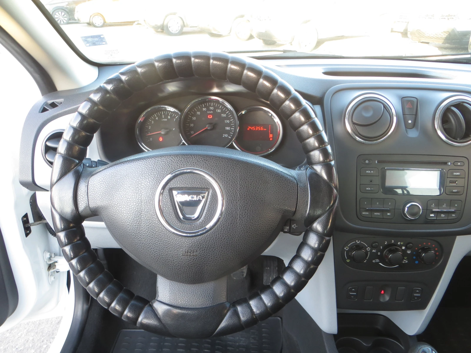 Dacia Sandero 1, 5 DCI N1, снимка 8 - Автомобили и джипове - 56311855