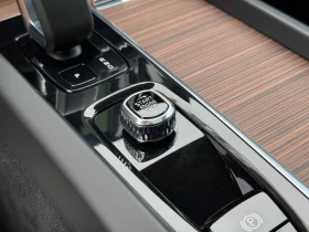 Volvo XC60 B6 Plus Dark Theme, снимка 14