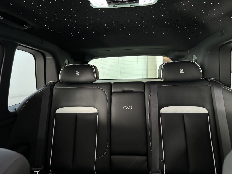 Rolls-Royce Cullinan =Black Badge= Shootgin Star Roof Гаранция, снимка 11 - Автомобили и джипове - 41371394