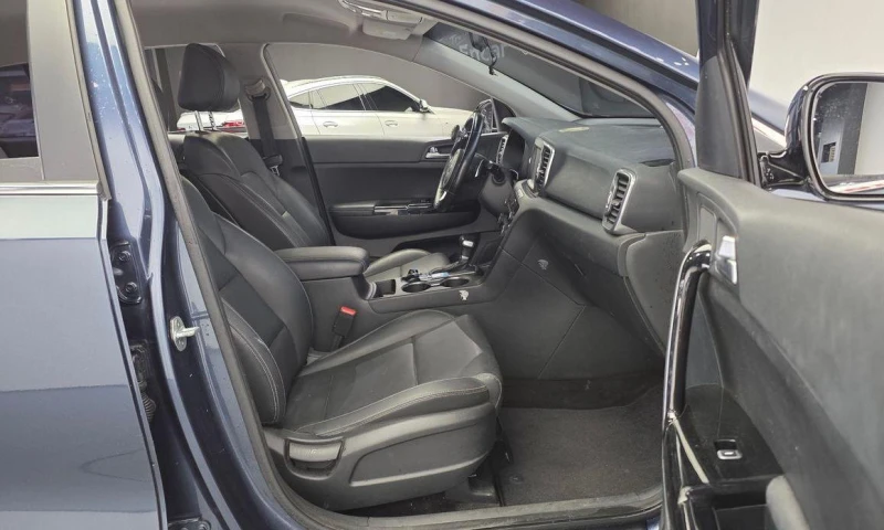 Kia Sportage Diesel 2WD Prestige  * НАЙ-ДОБРА ЦЕНА В БЪЛГАРИЯ* , снимка 10 - Автомобили и джипове - 52036906