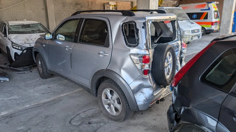 Daihatsu Terios 1.5i, снимка 3 - Автомобили и джипове - 52265866