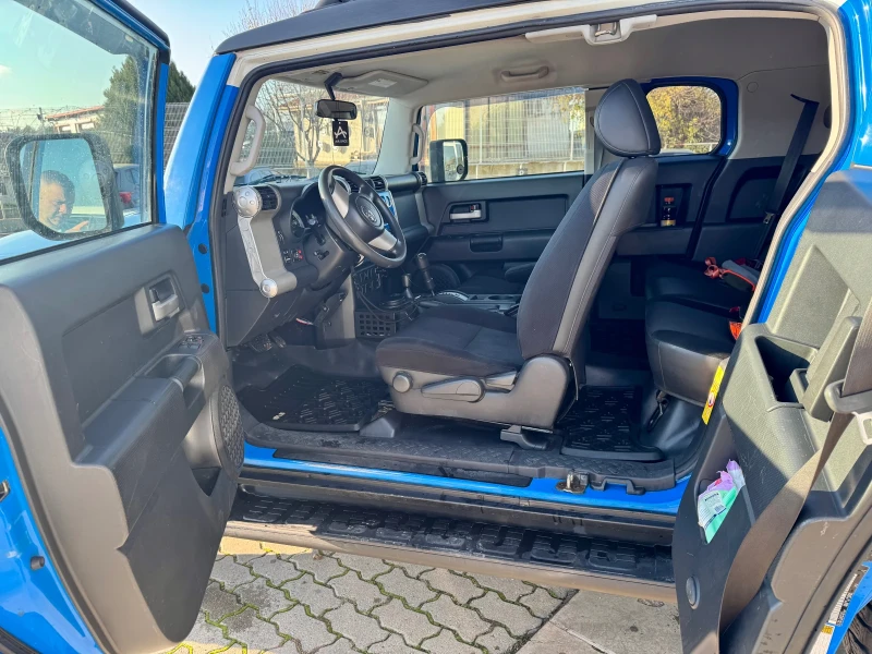 Toyota Fj cruiser 4WD/ АУТО/ ТЕГЛИЧ/ БЛОКАЖ НА ДИФЕРЕНЦИАЛА / GAZ, снимка 12 - Автомобили и джипове - 52613671