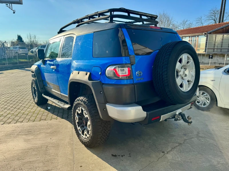 Toyota Fj cruiser 4WD/ АУТО/ ТЕГЛИЧ/ БЛОКАЖ НА ДИФЕРЕНЦИАЛА / GAZ, снимка 9 - Автомобили и джипове - 52613671