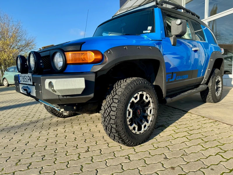 Toyota Fj cruiser 4WD/ АУТО/ ТЕГЛИЧ/ БЛОКАЖ НА ДИФЕРЕНЦИАЛА / GAZ, снимка 2 - Автомобили и джипове - 52613671