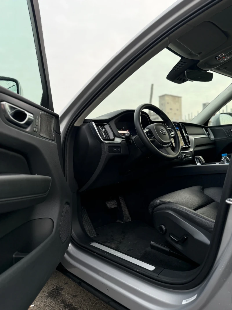 Volvo XC60 T8 455 hp plug in, снимка 12 - Автомобили и джипове - 53031142