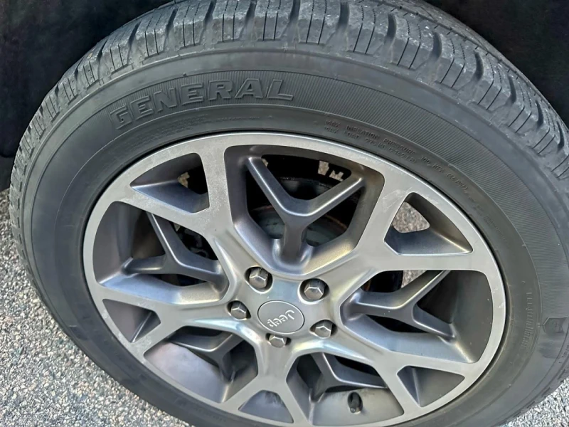 Jeep Grand cherokee, снимка 13 - Автомобили и джипове - 53150271