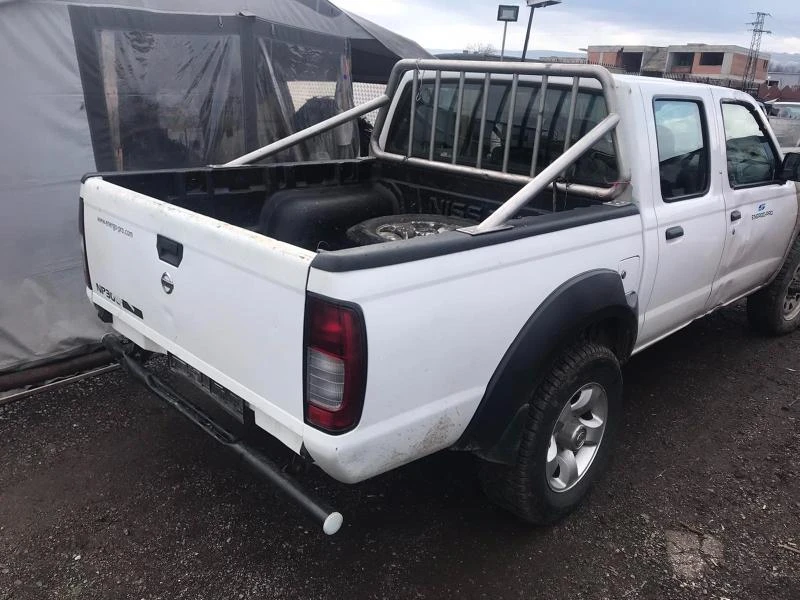 Nissan Navara 2.5di,NP300,4x4,Pickup,Ролбар, снимка 1 - Автомобили и джипове - 31732930