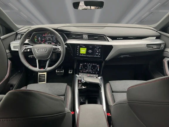 Audi Q8 e-Tron SUV 55 = S-line= Гаранция - изображение 6
