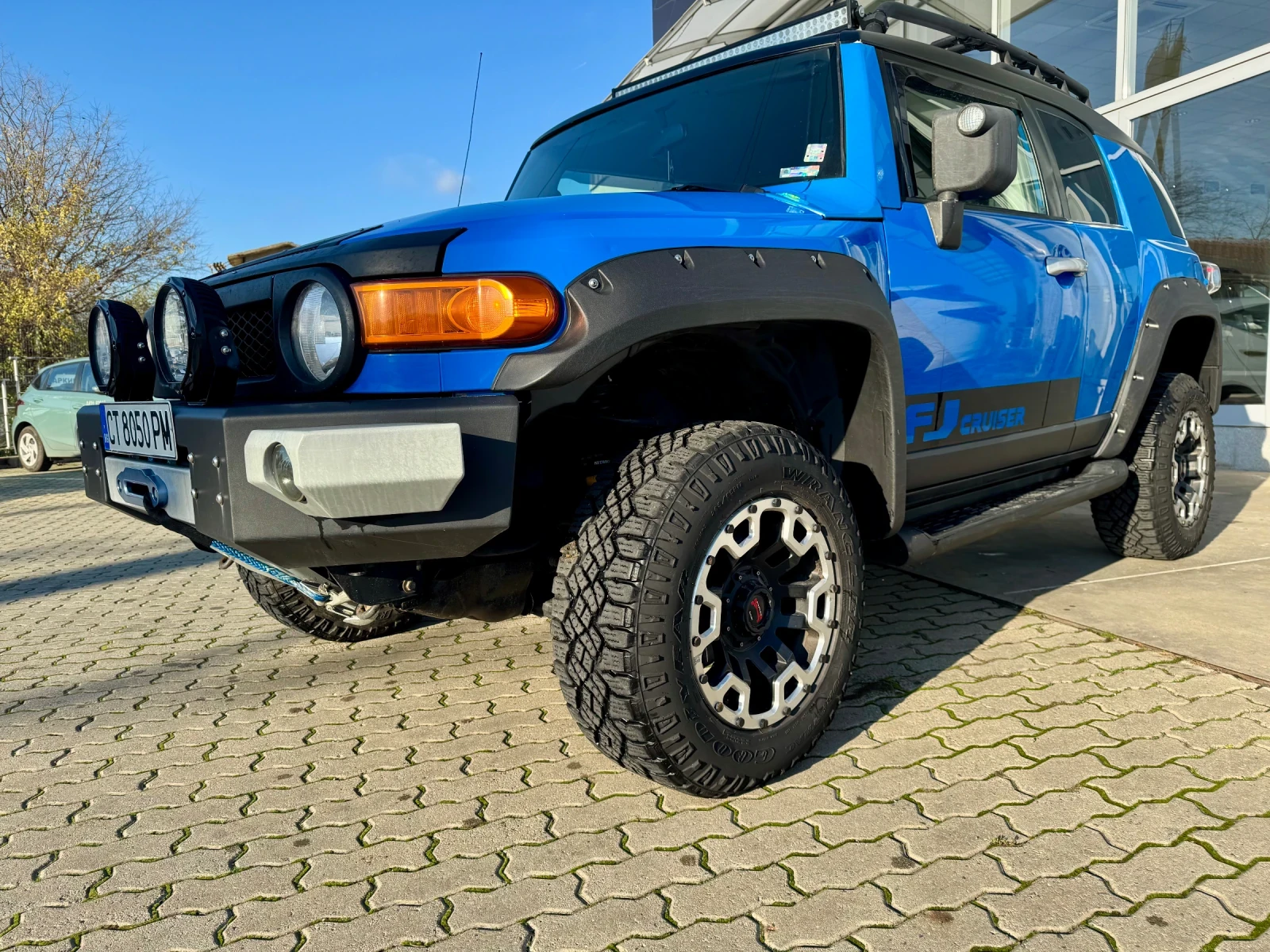 Toyota Fj cruiser 4WD/ АУТО/ ТЕГЛИЧ/ БЛОКАЖ НА ДИФЕРЕНЦИАЛА / GAZ - изображение 2