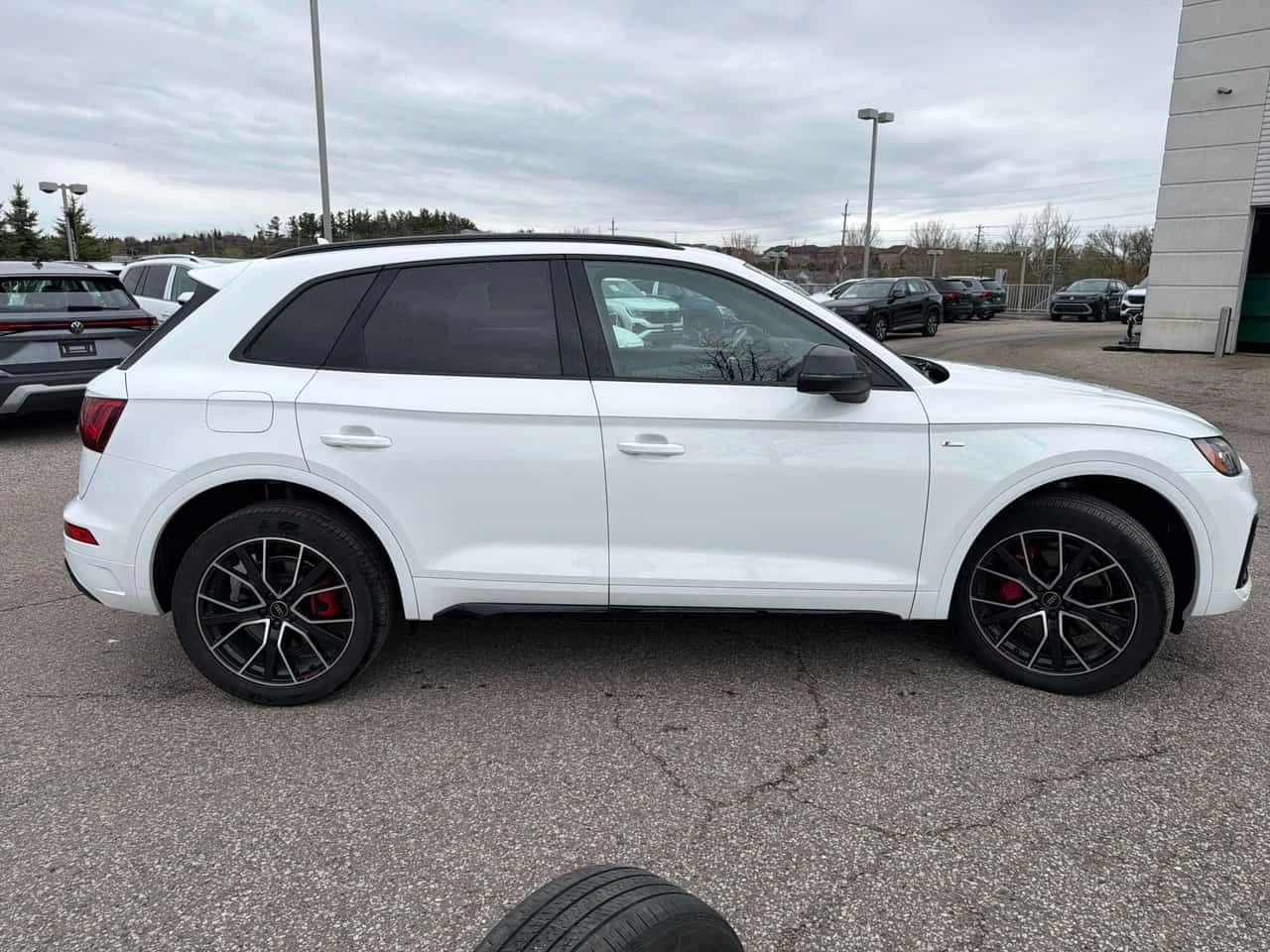 Audi Q5 * Technik * CARFAX * БЕЗ ПЪРВОНАЧАЛНА ВНОСКА, снимка 3 - Автомобили и джипове - 54373513
