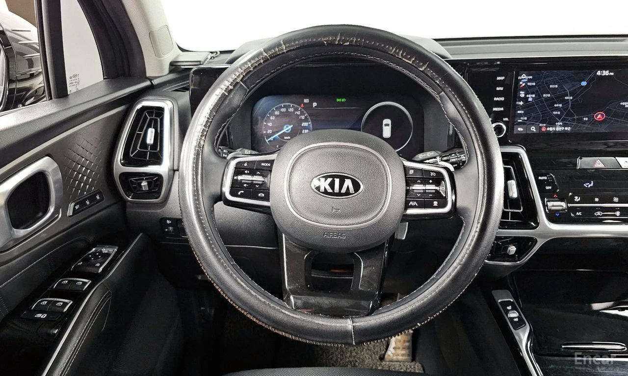 Kia Sorento 2.2D Signature 4x4* 360 CAM* DISTRONIC* ОБДУХВАНЕ*, снимка 9 - Автомобили и джипове - 54712672