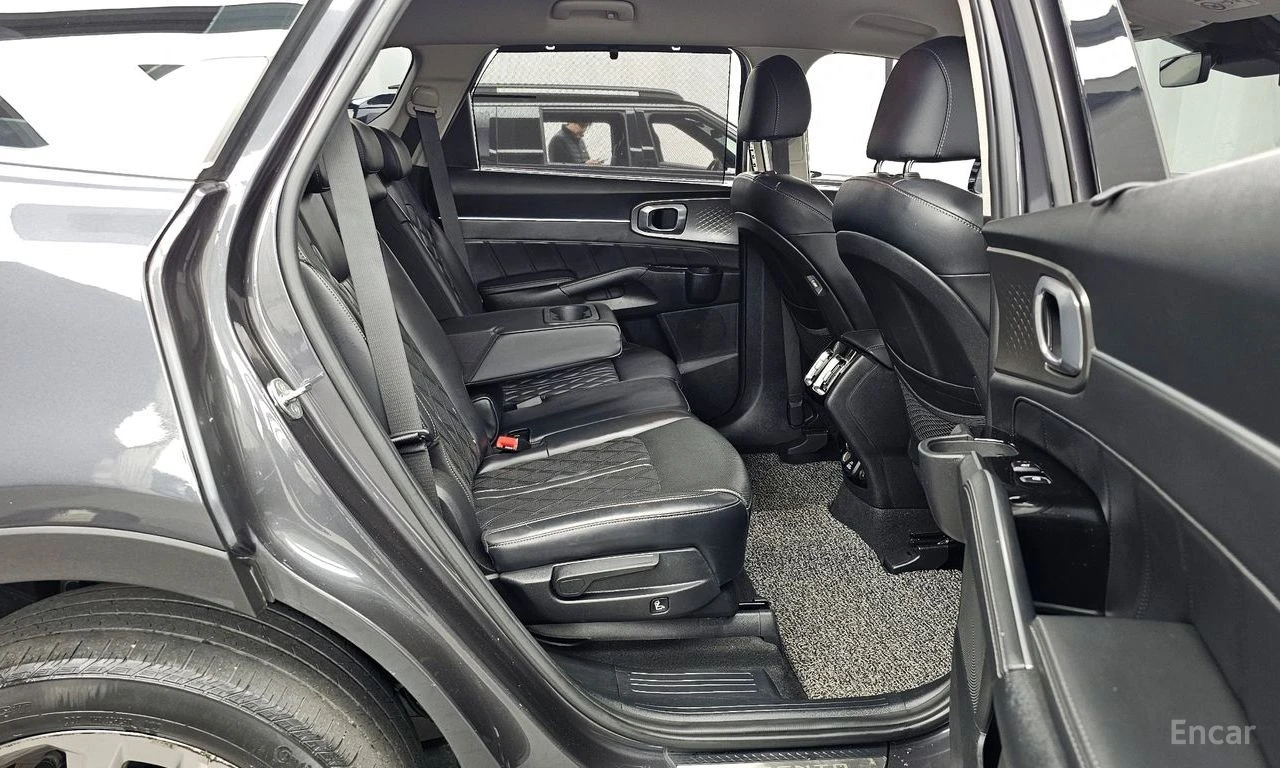 Kia Sorento 2.2D Signature 4x4* 360 CAM* DISTRONIC* ОБДУХВАНЕ*, снимка 15 - Автомобили и джипове - 54712672