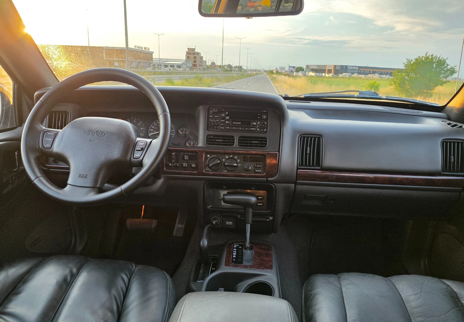 Jeep Grand cherokee 5.9 V8 LIMITED, снимка 9 - Автомобили и джипове - 54875566