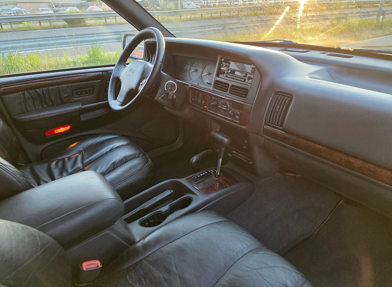 Jeep Grand cherokee 5.9 V8 LIMITED, снимка 8 - Автомобили и джипове - 54875566