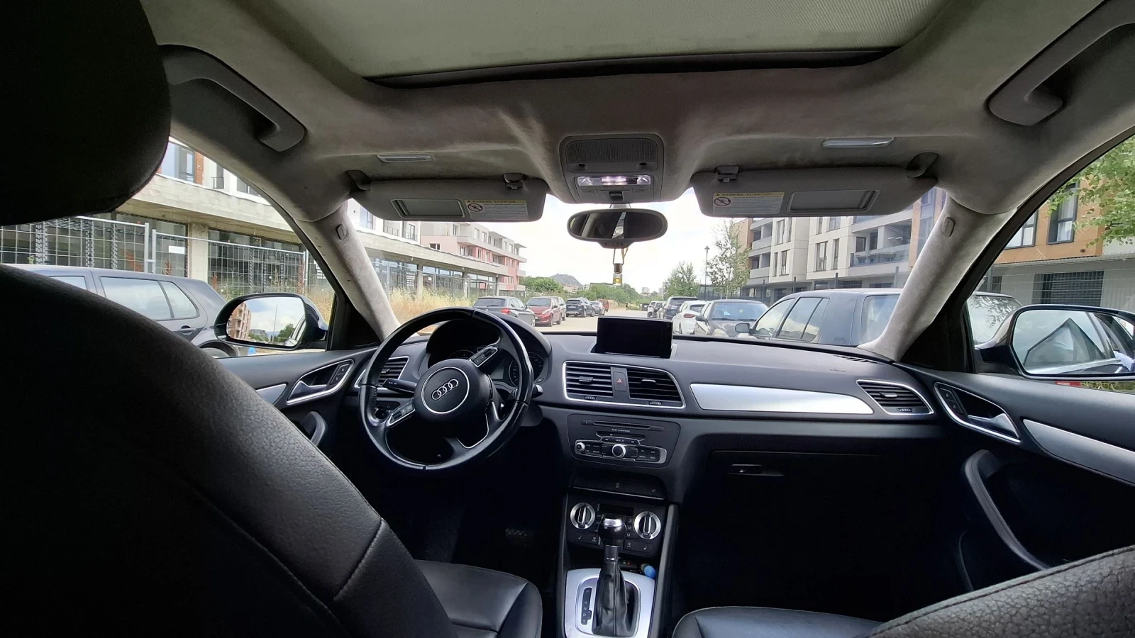 Audi Q3 2.0 TFSI, снимка 15 - Автомобили и джипове - 55061060