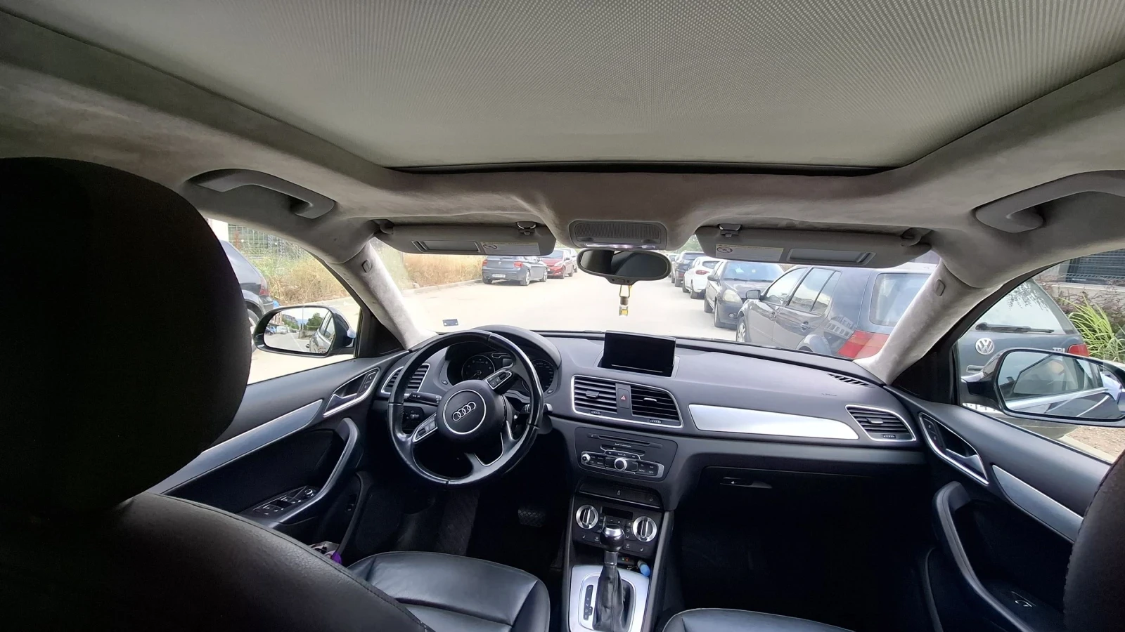Audi Q3 2.0 TFSI, снимка 12 - Автомобили и джипове - 55061060