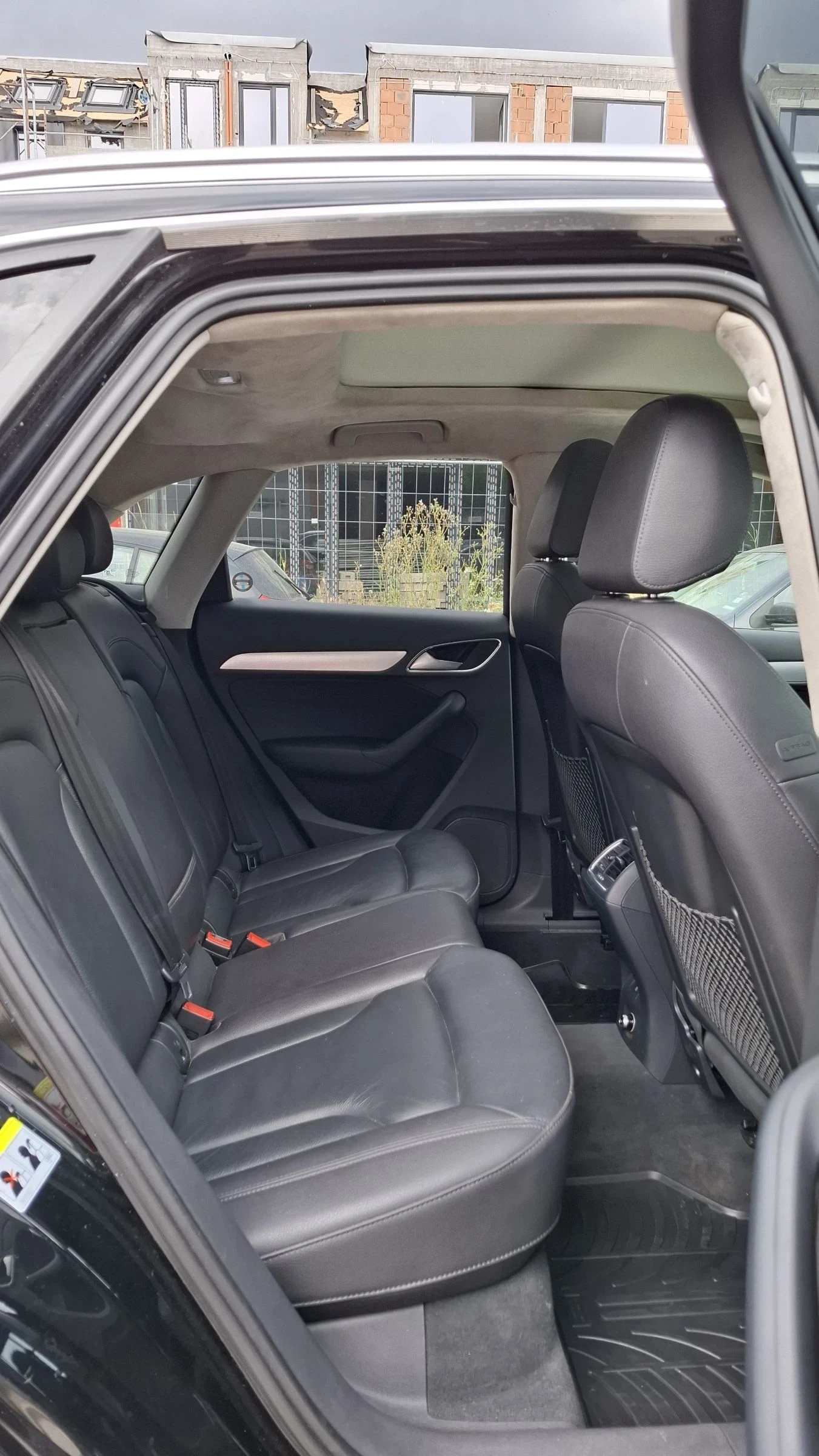 Audi Q3 2.0 TFSI, снимка 7 - Автомобили и джипове - 55061060