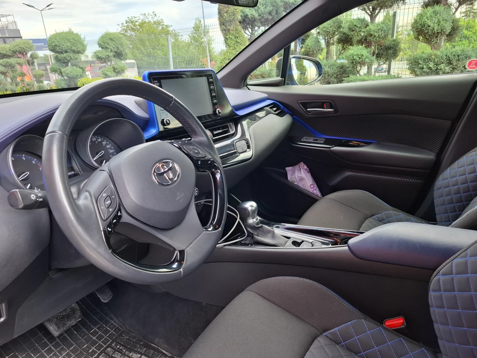 Toyota C-HR 2.0i чист бензин , снимка 7 - Автомобили и джипове - 55078097