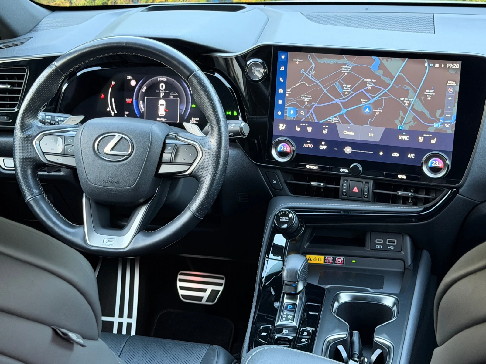 Lexus NX 350h F-SPORT-AWD-KEYLES-ПОДГРЕВ-ОБДУХВАНЕ-360КАМЕРА-FUL, снимка 13 - Автомобили и джипове - 56154698