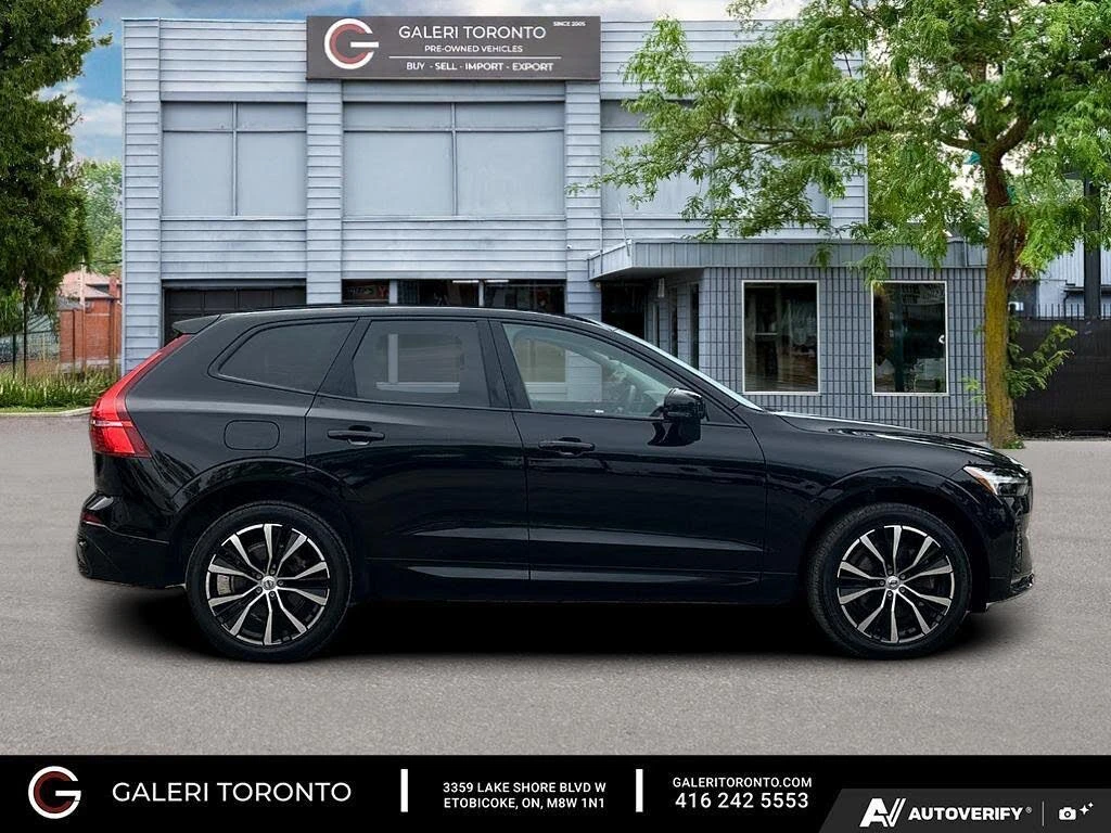 Volvo XC60 B6 Plus Dark Theme, снимка 4 - Автомобили и джипове - 56202737