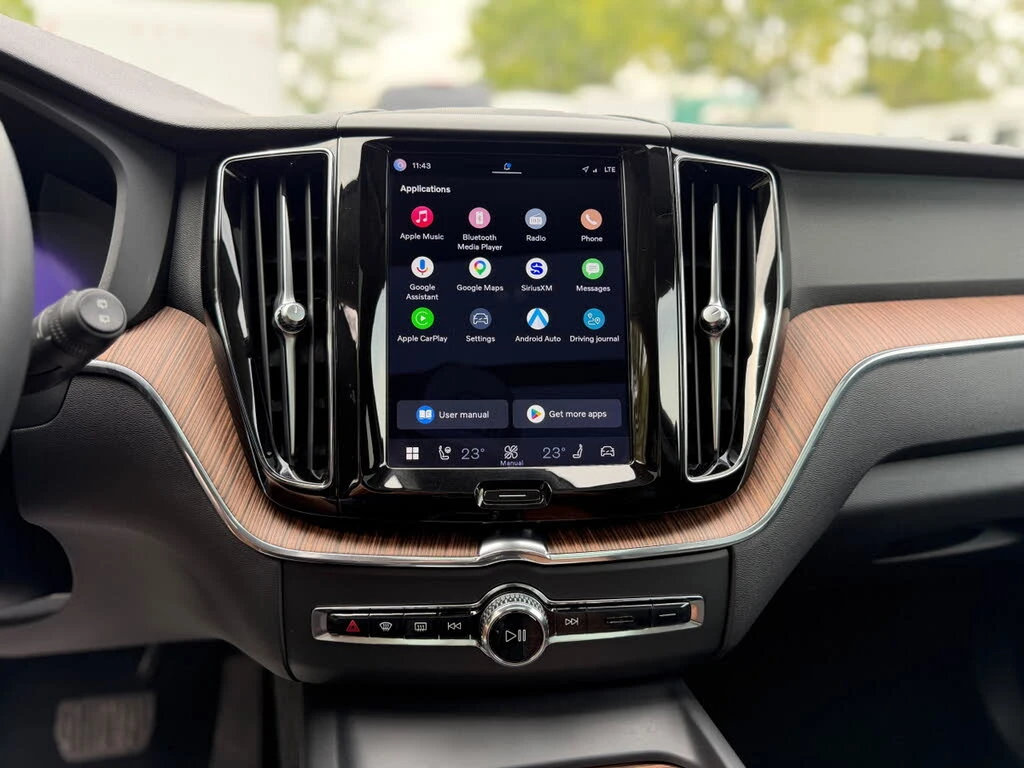 Volvo XC60 B6 Plus Dark Theme, снимка 13 - Автомобили и джипове - 56202737