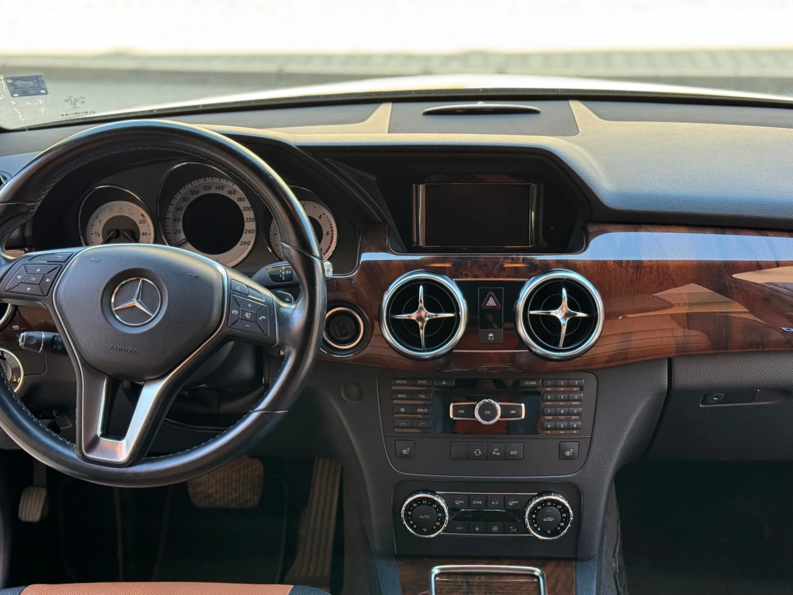 Mercedes-Benz GLK 220D, снимка 12 - Автомобили и джипове - 56460850