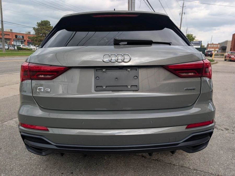 Audi Q3, снимка 4 - Автомобили и джипове - 56518197