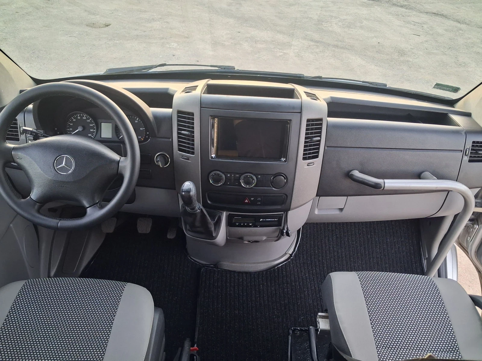 Mercedes-Benz Sprinter 519 ������� 519 ��������  | Mobile.bg � ����������� 11